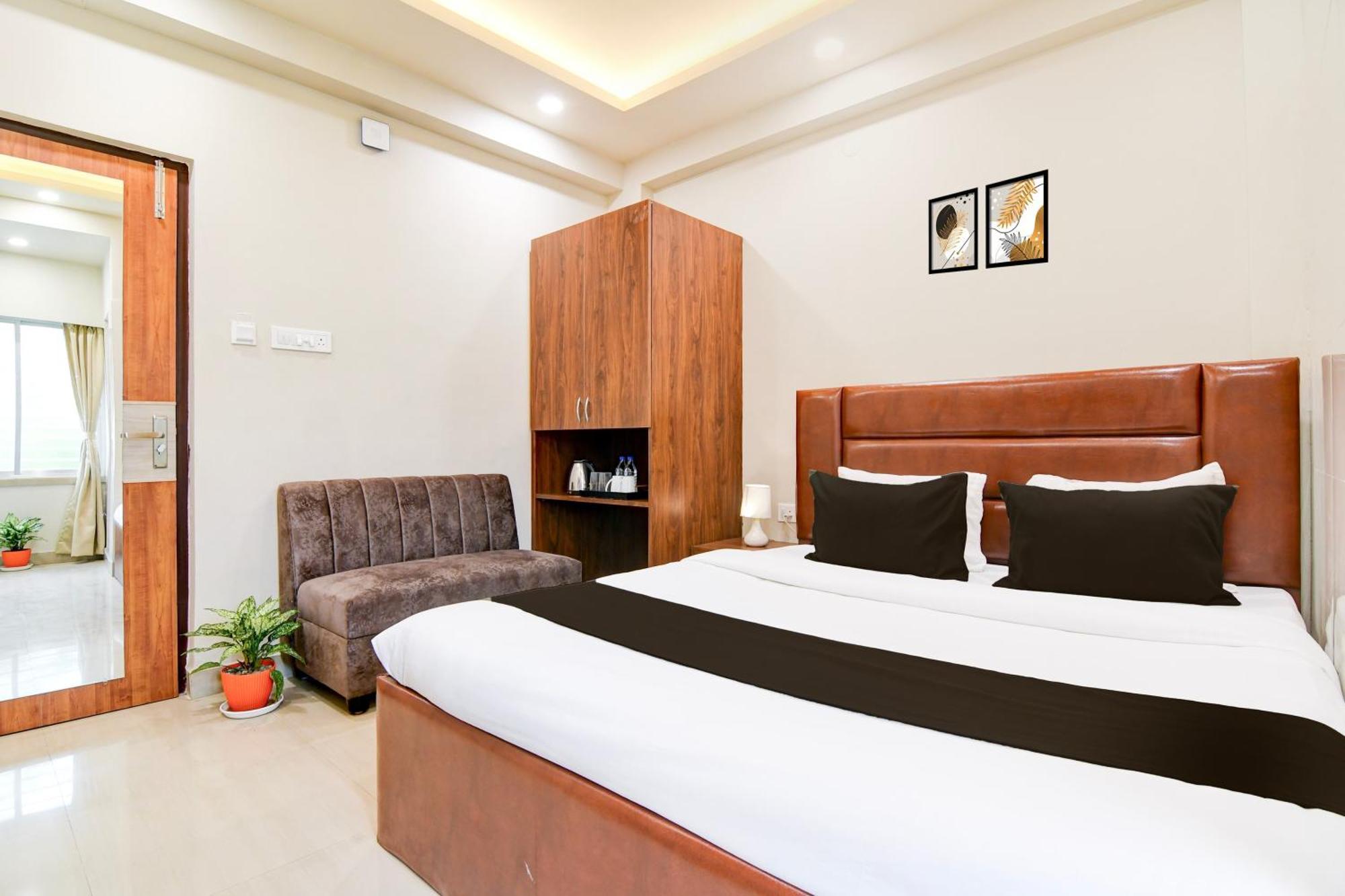 Super Hotel O Kaikhali Near Airport Kolkata Exterior photo